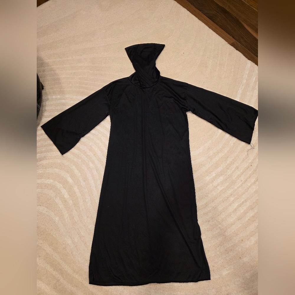 Black Hooded Robe